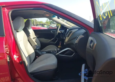 2013 Hyundai Veloster Base W/Gray z USA, uszkodzony, nr VIN KMHTC6ADXDU128703